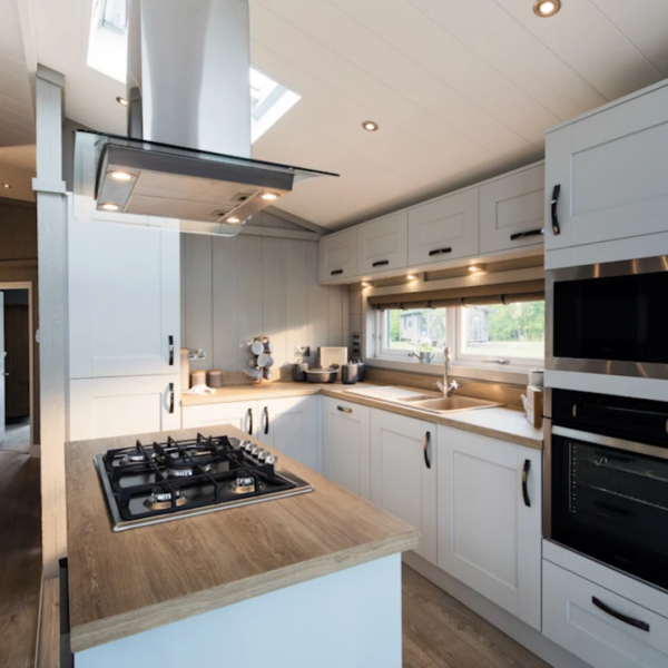 Haven Signature Diamond-Lakeside Lodge for 6 On Easter Weekend + £500 - Image 4