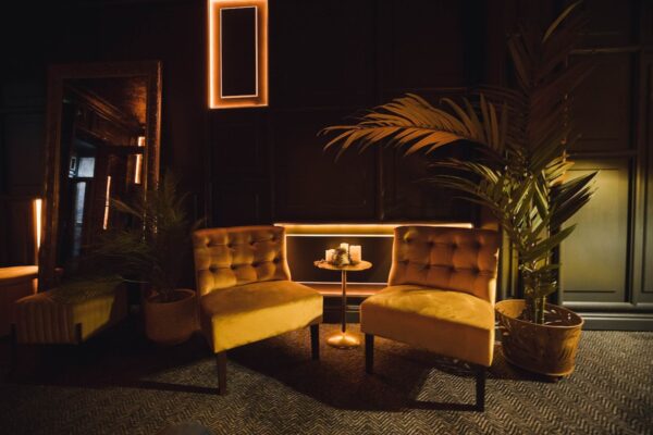 Luxury One Night York City Break At The Impossible Motel #2 - Image 6