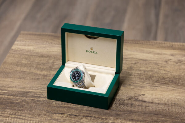 Rolex Submariner "Starbucks" | Only 1499 Tickets Available! - Image 2