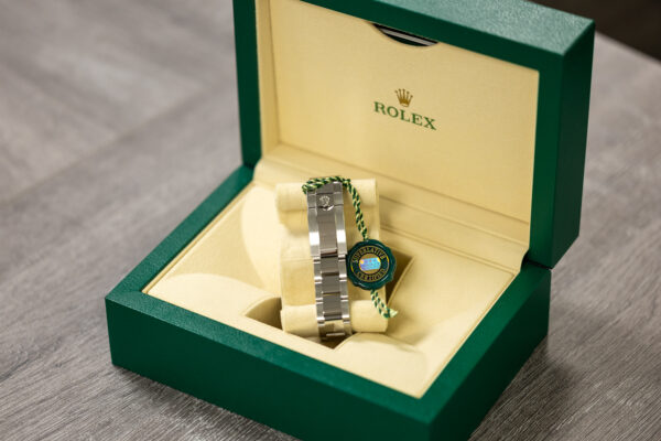 Win £10,000 Or This Rolex GMT Master II "Batman" - Image 4